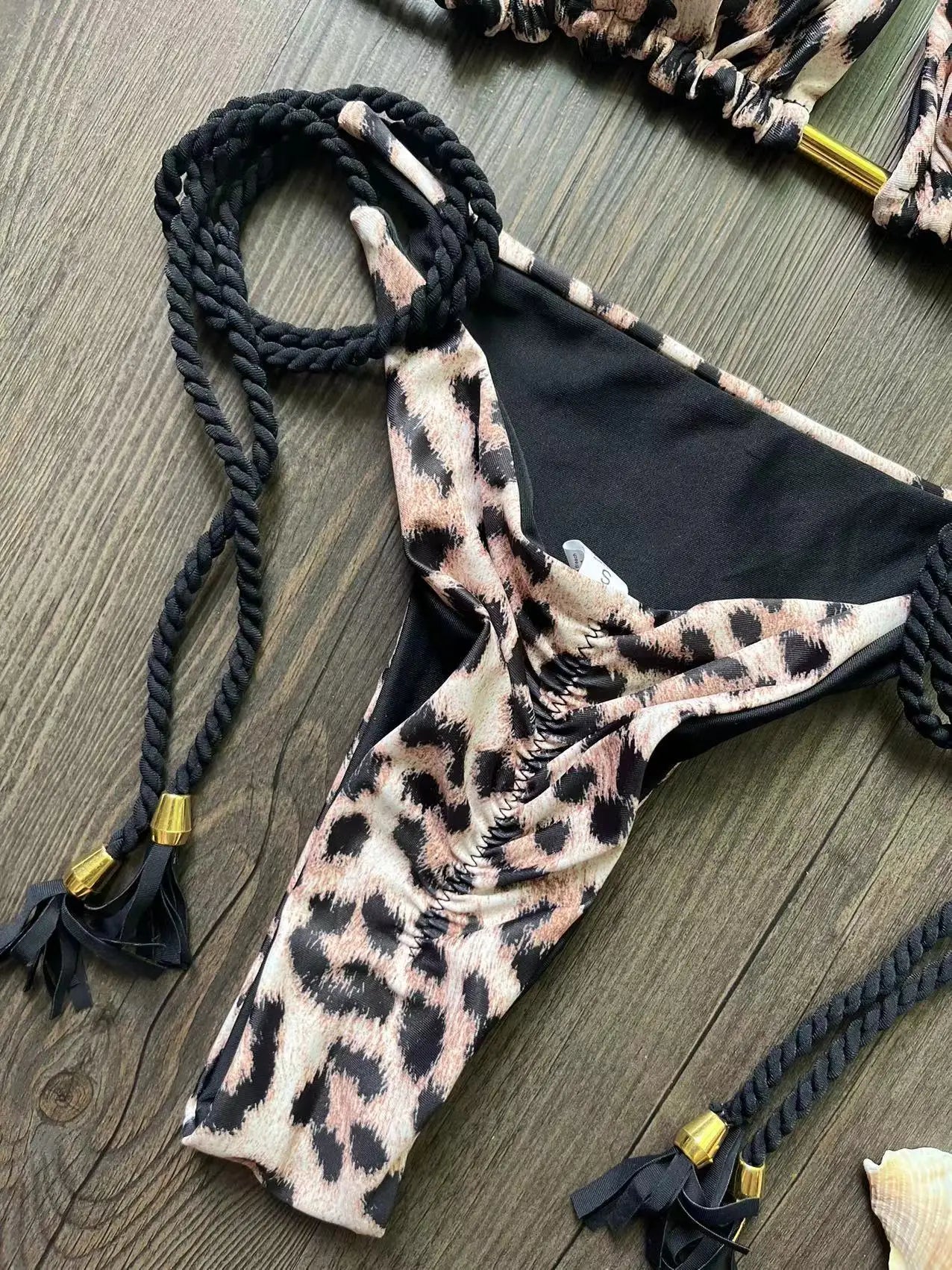 Bikini leopardo