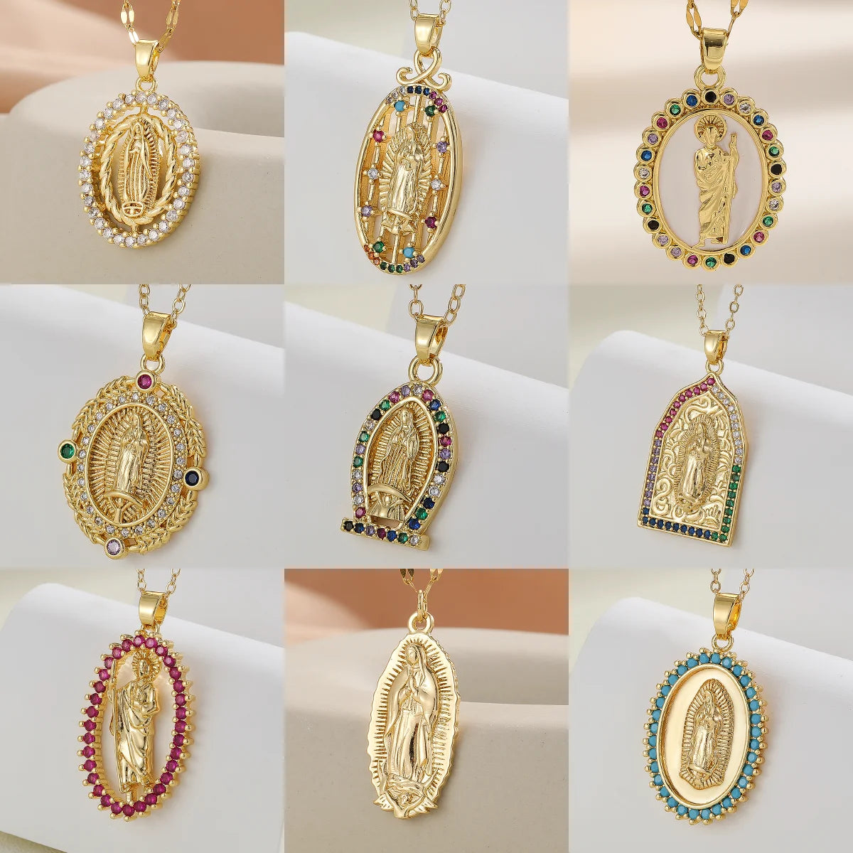 Conjunto de colgantes Virgenes