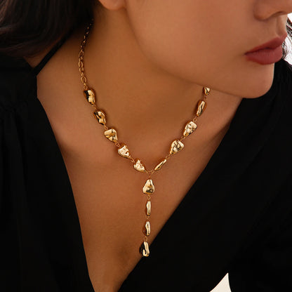 Collar forma V gota