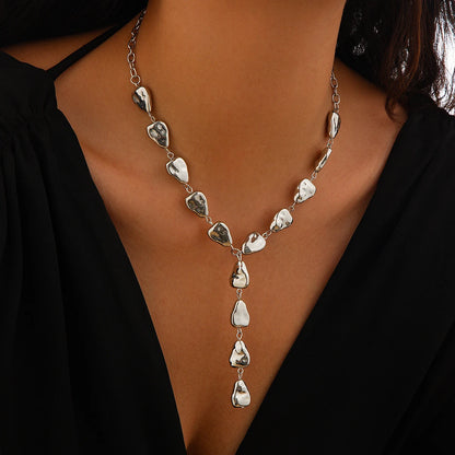 Collar forma V gota