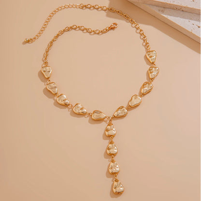 Collar forma V gota